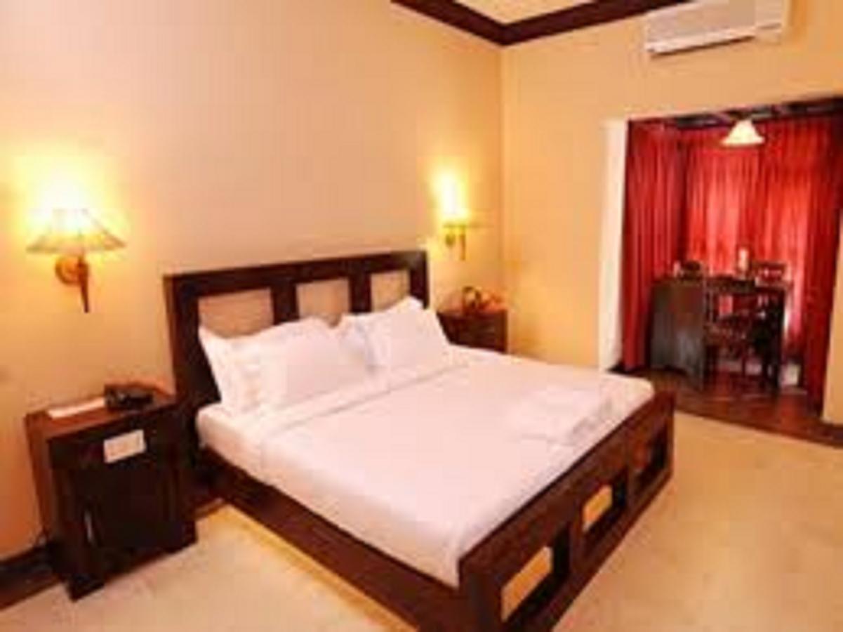 Treebo Premium Travancore Palace Cherthala Alappuzha Exterior foto